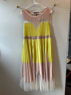 BCBGMAXAZRIA Lucea Pleated Colorblock Dress - size 4